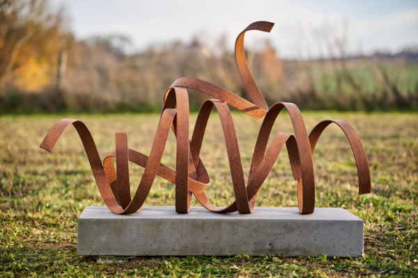 ZWEI ORTE, EINE KUNSTAUSSTELLUNG: GALERIE TRIFFT DONAUUFER