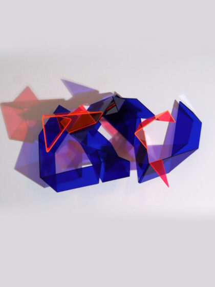 GÉRALDINE WILCKE – Die Architekturen des Schattens XI.XIV (2026), Acrylglas, thermisch gebogen