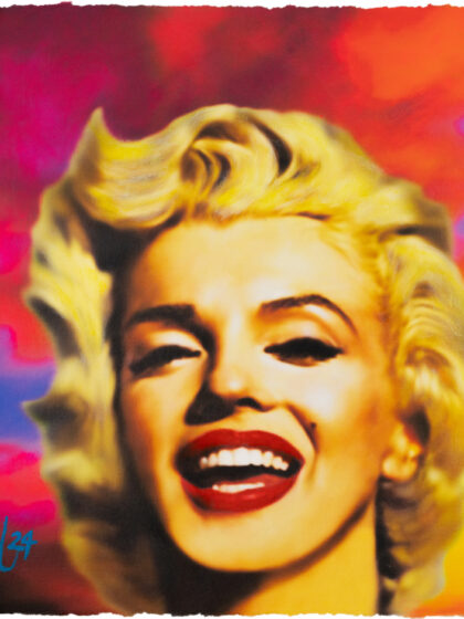 James Francis Gills Marilyn von 2024 mit lachendem Porträt Marilyn Monroes vor einem farbintensiven Hintergrund