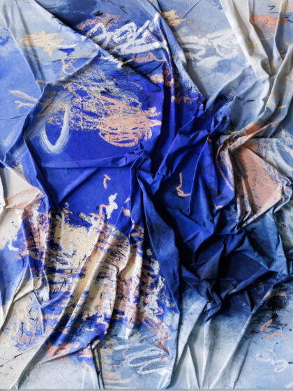 WENDOLY MONTEIRO DA COSTA - Shadows of Home and Beyond (2025), Mixed Media auf Leinwand